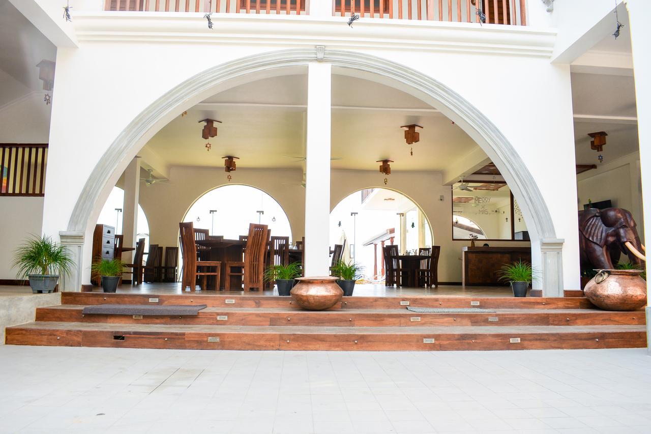 Watergate Resort Unawatuna Buitenkant foto